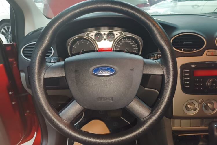 Used Ford Focus 2013 Hatchback Classic 1.8L Automatic Base Model Steering Wheel