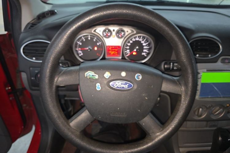 Used Ford Focus 2013 Hatchback Classic 1.8L Automatic Base Model Steering Wheel