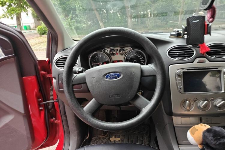 Used Ford Focus 2013 Hatchback Classic 1.8L Manual Base Model Steering Wheel