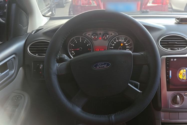 Used Ford Focus 2013 Hatchback Classic 1.8L Automatic Base Model Steering Wheel