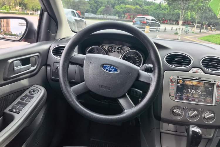 Used Ford Focus 2013 Hatchback Classic 1.8L Automatic Base Model Steering Wheel