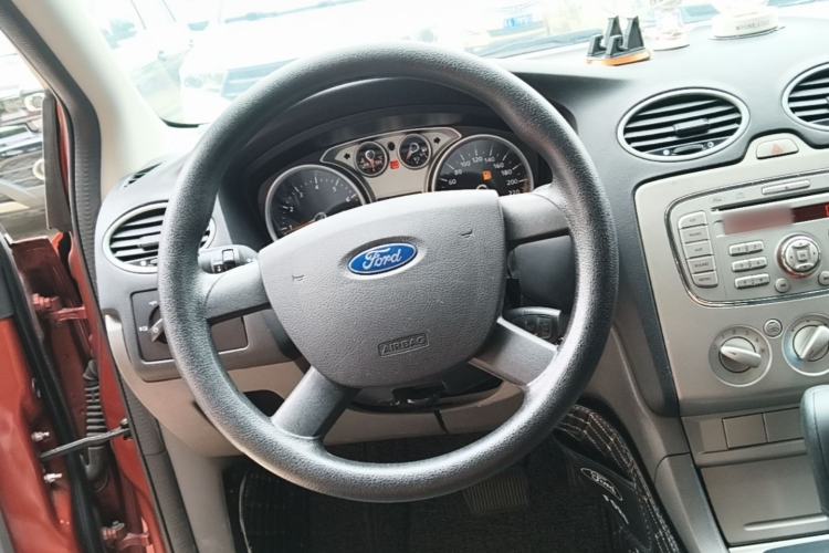 Used Ford Focus 2013 Hatchback Classic 1.8L Automatic Base Model Steering Wheel