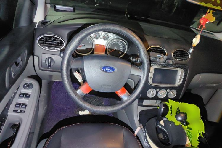 Used Ford Focus 2013 Hatchback Classic 1.8L Automatic Base Model Steering Wheel