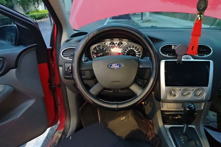 Used Ford Focus 2013 Hatchback Classic 1.8L Automatic Base Model Steering Wheel
