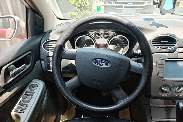 Used Ford Focus 2013 Hatchback Classic 1.8L Automatic Base Model Steering Wheel