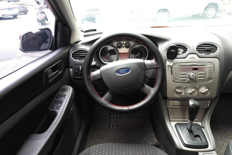 Used Ford Focus 2013 Hatchback Classic 1.8L Automatic Base Model Steering Wheel