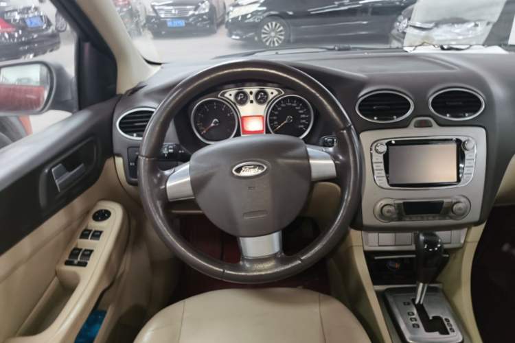 Used Ford Focus 2013 Hatchback Classic 1.8L Automatic Fashion Edition Steering Wheel