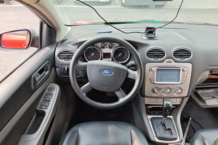 Used Ford Focus 2013 Hatchback Classic 1.8L Automatic Base Model Steering Wheel