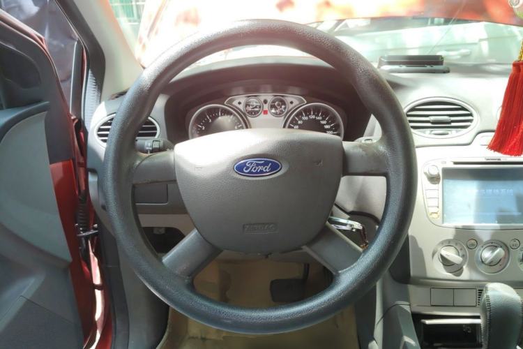 Used Ford Focus 2013 Hatchback Classic 1.8L Automatic Millionth Anniversary Edition Steering Wheel