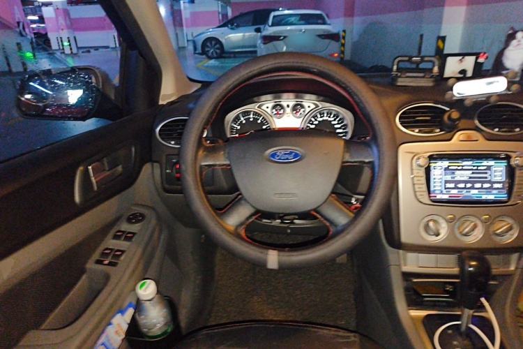 Used Ford Focus 2013 Hatchback Classic 1.8L Automatic Base Model Steering Wheel