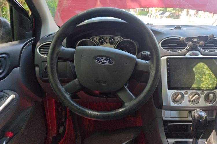 Used Ford Focus 2013 Hatchback Classic 1.8L Automatic Base Model Steering Wheel
