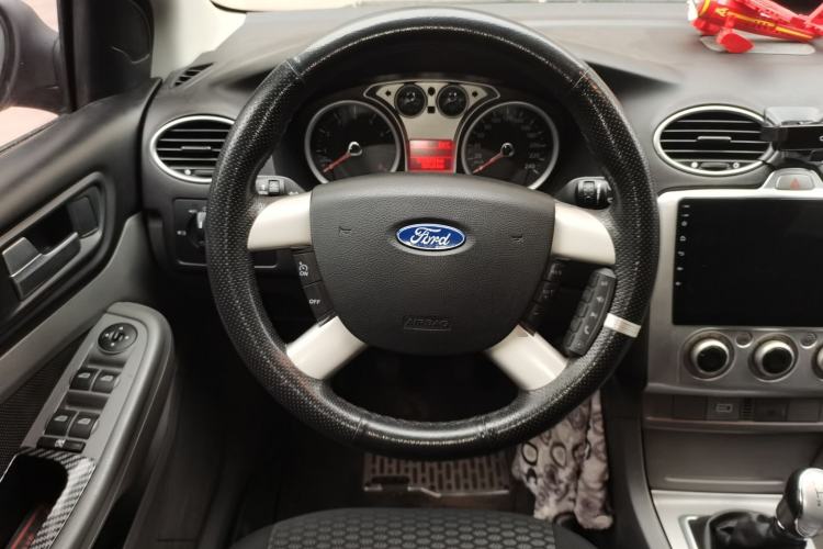 Used Ford Focus 2013 Hatchback Classic 1.8L Manual Base Model Steering Wheel