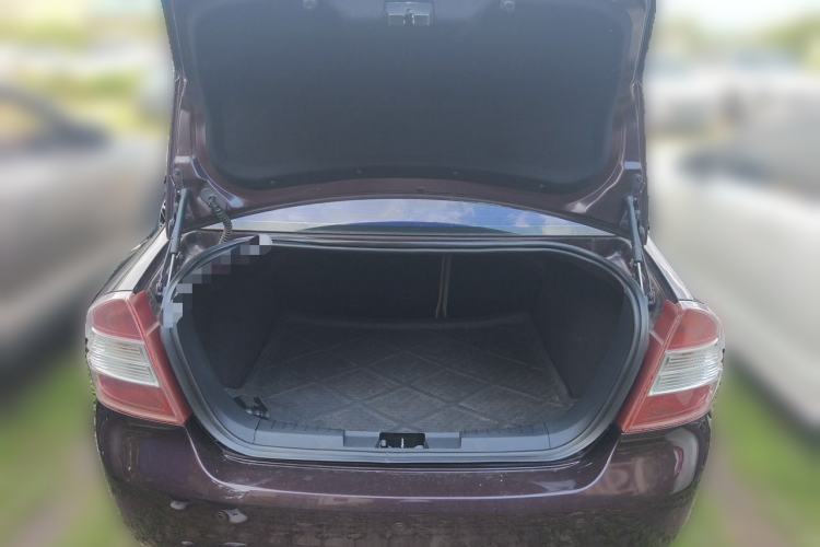 Used Ford Focus 2013 Sedan Classic 1.8L Manual Fashion Edition Trunk