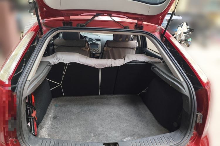 Used Ford Focus 2013 Hatchback Classic 1.8L Automatic Base Model Trunk