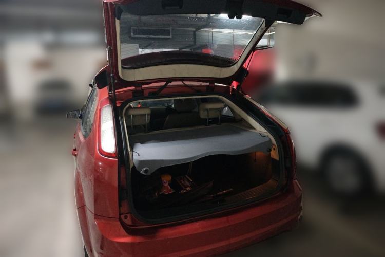 Used Ford Focus 2013 Hatchback Classic 1.8L Automatic Fashion Edition Trunk