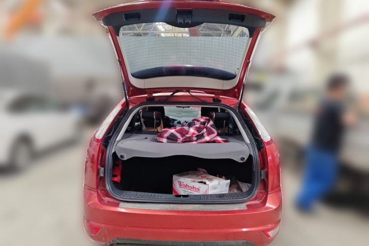 Used Ford Focus 2013 Hatchback Classic 1.8L Manual Base Model Trunk