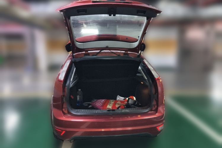 Used Ford Focus 2013 Hatchback Classic 1.8L Automatic Base Model Trunk