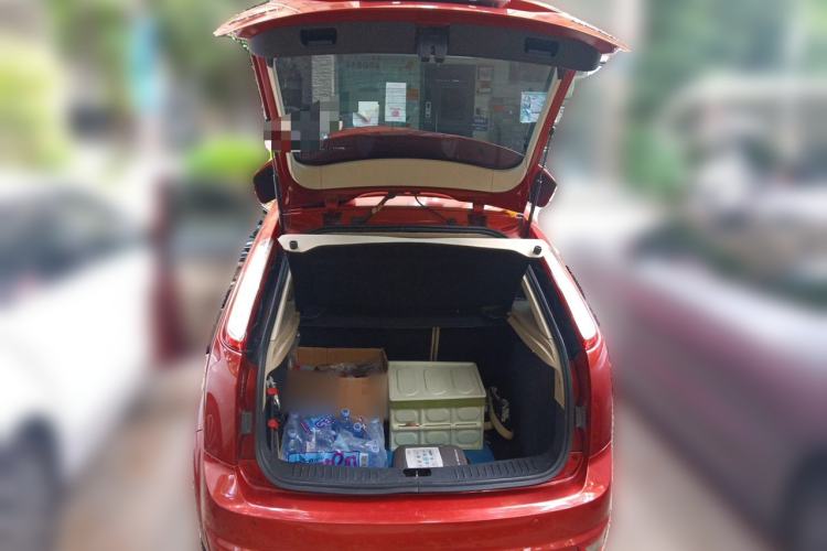 Used Ford Focus 2013 Hatchback Classic 1.8L Manual Fashion Edition Trunk