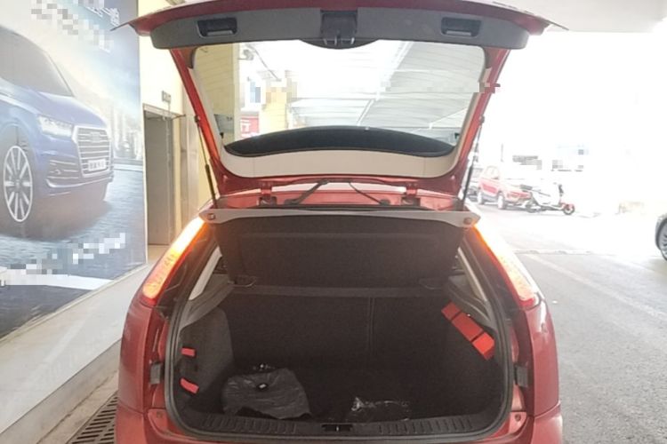 Used Ford Focus 2013 Hatchback Classic 1.8L Automatic Base Model Trunk