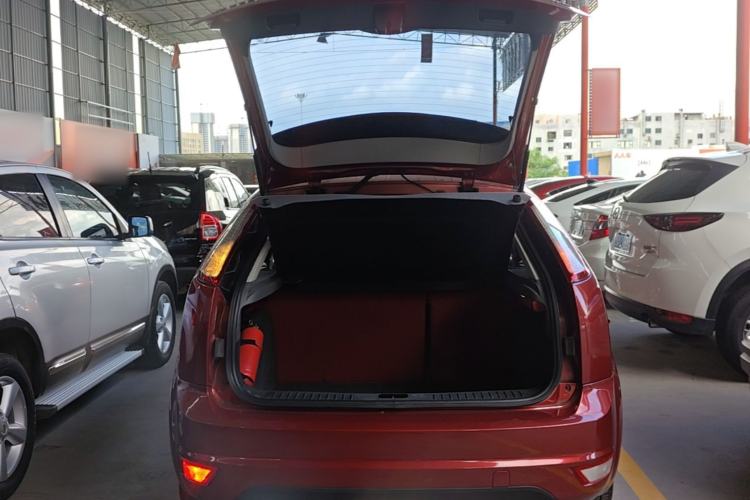Used Ford Focus 2013 Hatchback Classic 1.8L Automatic Base Model Trunk