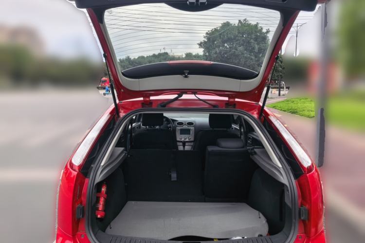 Used Ford Focus 2013 Hatchback Classic 1.8L Automatic Base Model Trunk