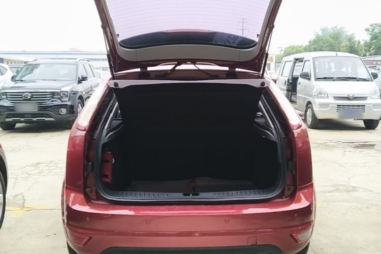 Used Ford Focus 2013 Hatchback Classic 1.8L Automatic Base Model Trunk