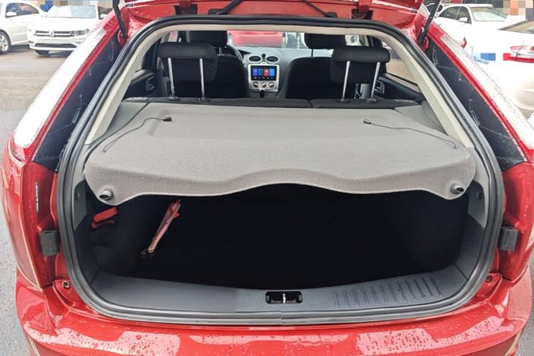 Used Ford Focus 2013 Hatchback Classic 1.8L Automatic Base Model Trunk