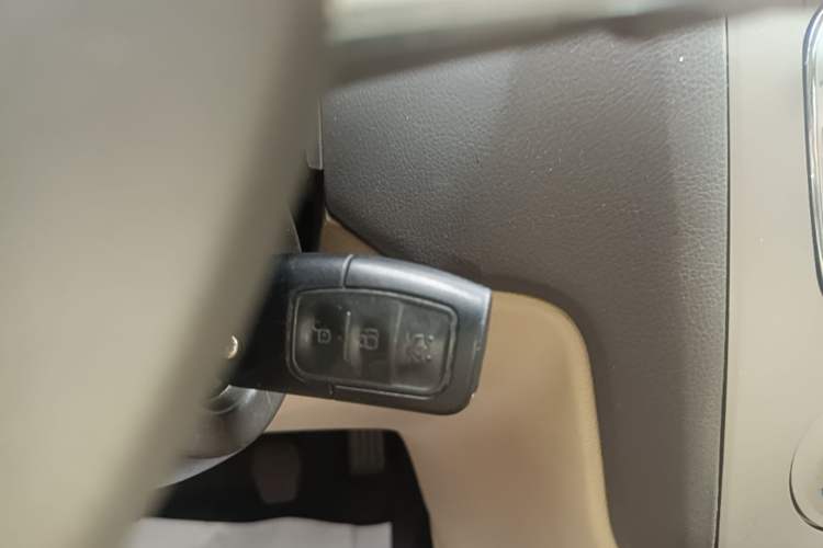 Used Ford Focus 2013 Hatchback Classic 1.8L Manual Fashion Edition Vehicle Key