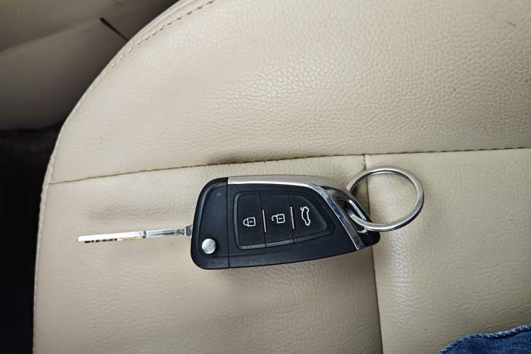 Used Ford Focus 2013 Sedan Classic 1.8L Automatic Base Model Vehicle Key
