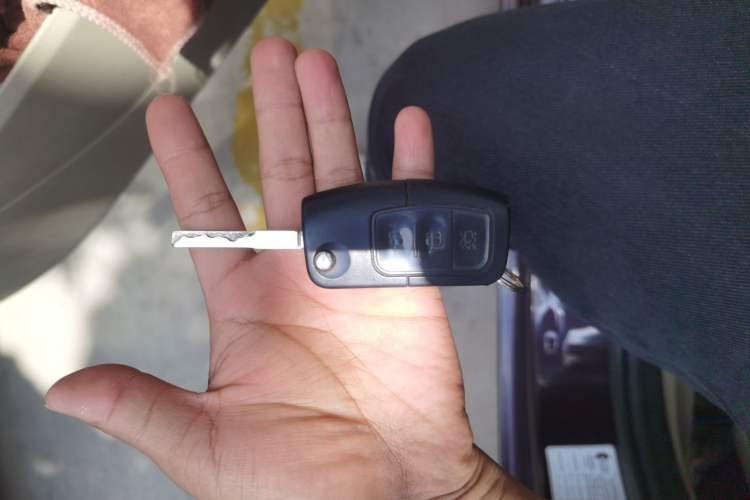 Used Ford Focus 2013 Sedan Classic 1.8L Manual Base Model Vehicle Key