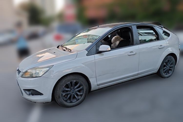 Used Ford Focus 2013 Hatchback Classic 1.8L Manual Base Model Guazi used car, China used car export, Used car for sale, Used Ford cars, Cheapest cars for sale