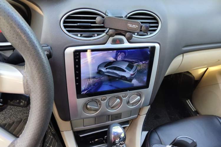 Used Ford Focus 2013 Sedan Classic 1.8L Automatic Base Model Audio And AC Panel