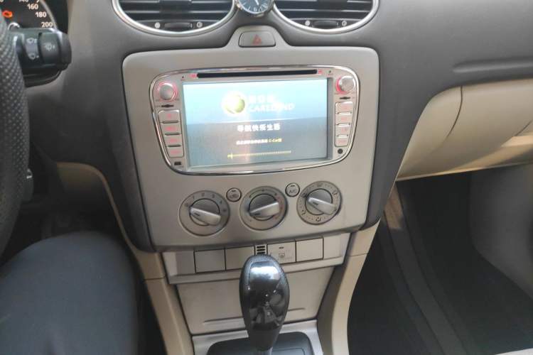 Used Ford Focus 2013 Sedan Classic 1.8L Automatic Base Model Audio And AC Panel