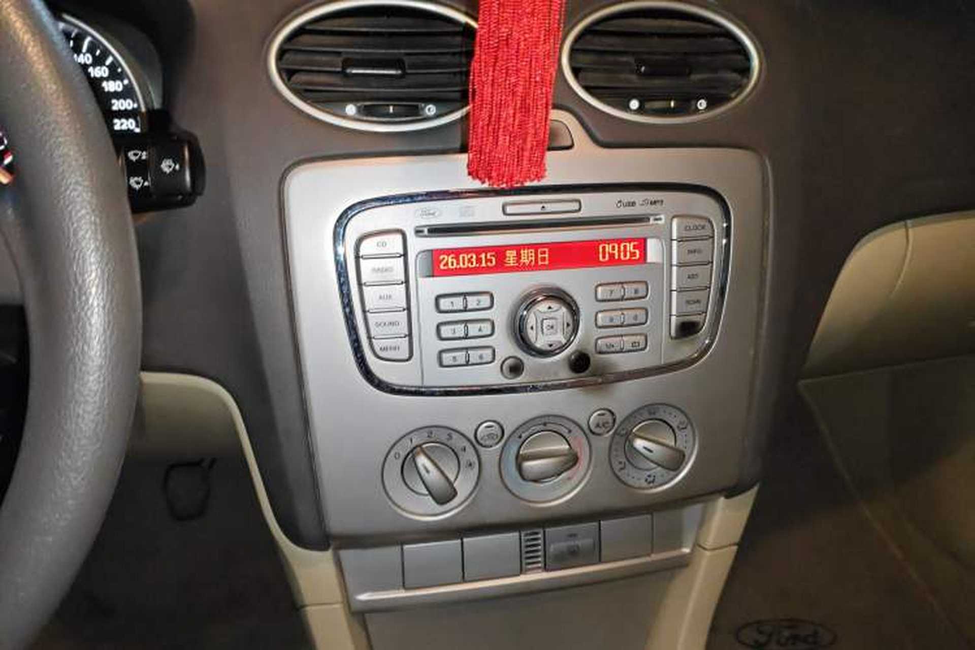 Used Ford Focus 2013 Sedan Classic 1.8L Manual Base Model Audio And AC Panel