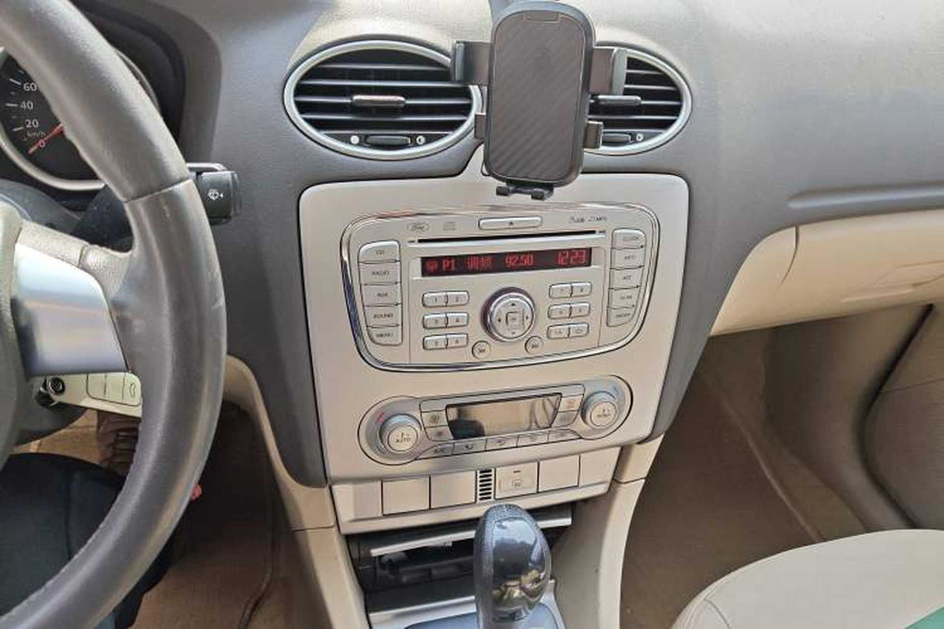 Used Ford Focus 2013 Sedan Classic 1.8L Automatic Fashion Edition Audio And AC Panel