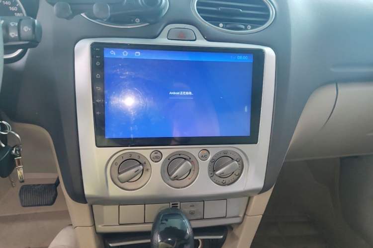 Used Ford Focus 2013 Sedan Classic 1.8L Automatic Base Model Audio And AC Panel