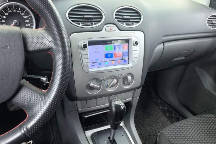 Used Ford Focus 2013 Hatchback Classic 1.8L Automatic Base Model Audio And AC Panel