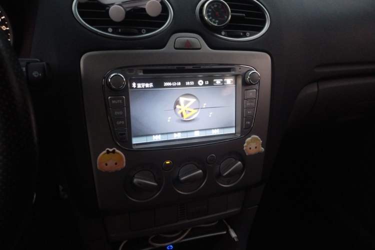 Used Ford Focus 2013 Hatchback Classic 1.8L Manual Base Model Audio And AC Panel