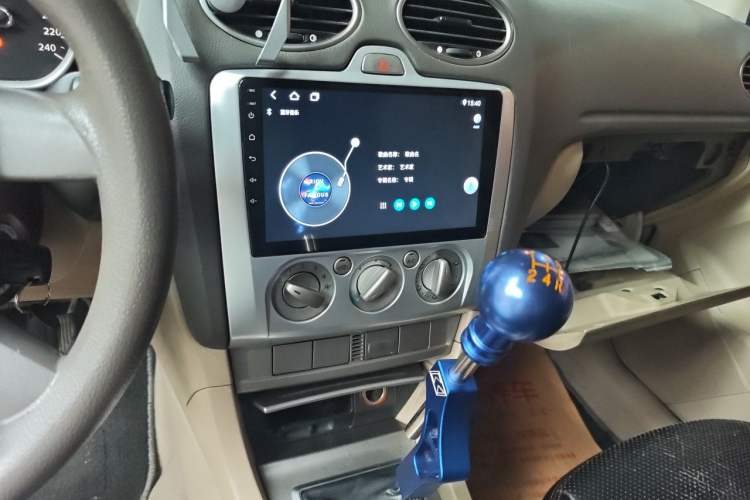 Used Ford Focus 2013 Sedan Classic 1.8L Manual Base Model Audio And AC Panel