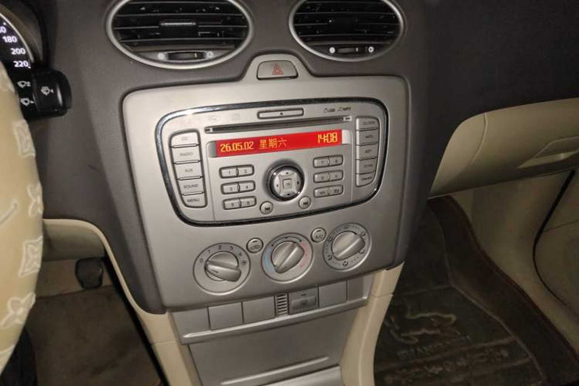 Used Ford Focus 2013 Sedan Classic 1.8L Manual Base Model Audio And AC Panel