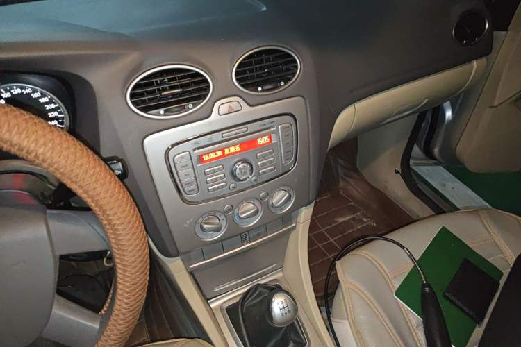 Used Ford Focus 2013 Sedan Classic 1.8L Manual Millionth Anniversary Edition Audio And AC Panel