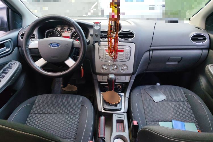Used Ford Focus 2013 Hatchback Classic 1.8L Automatic Base Model Center Console
