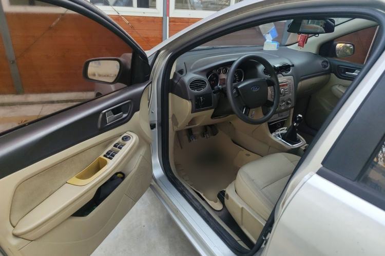 Used Ford Focus 2013 Sedan Classic 1.8L Manual Base Model Driver Seat