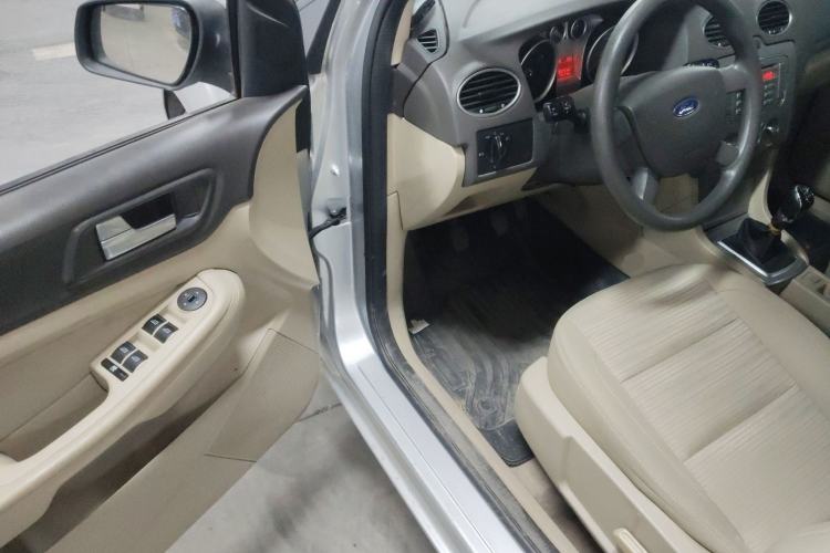 Used Ford Focus 2013 Sedan Classic 1.8L Manual Base Model Driver Seat