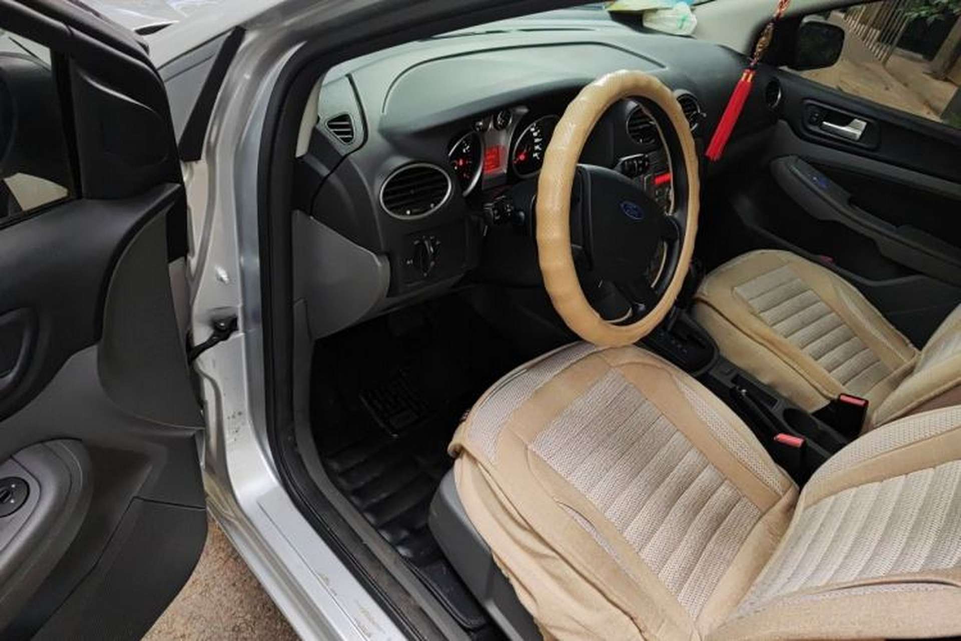 Used Ford Focus 2013 Hatchback Classic 1.8L Automatic Base Model Driver Seat