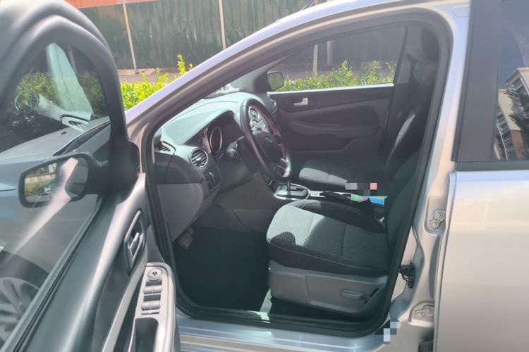 Used Ford Focus 2013 Hatchback Classic 1.8L Automatic Base Model Driver Seat