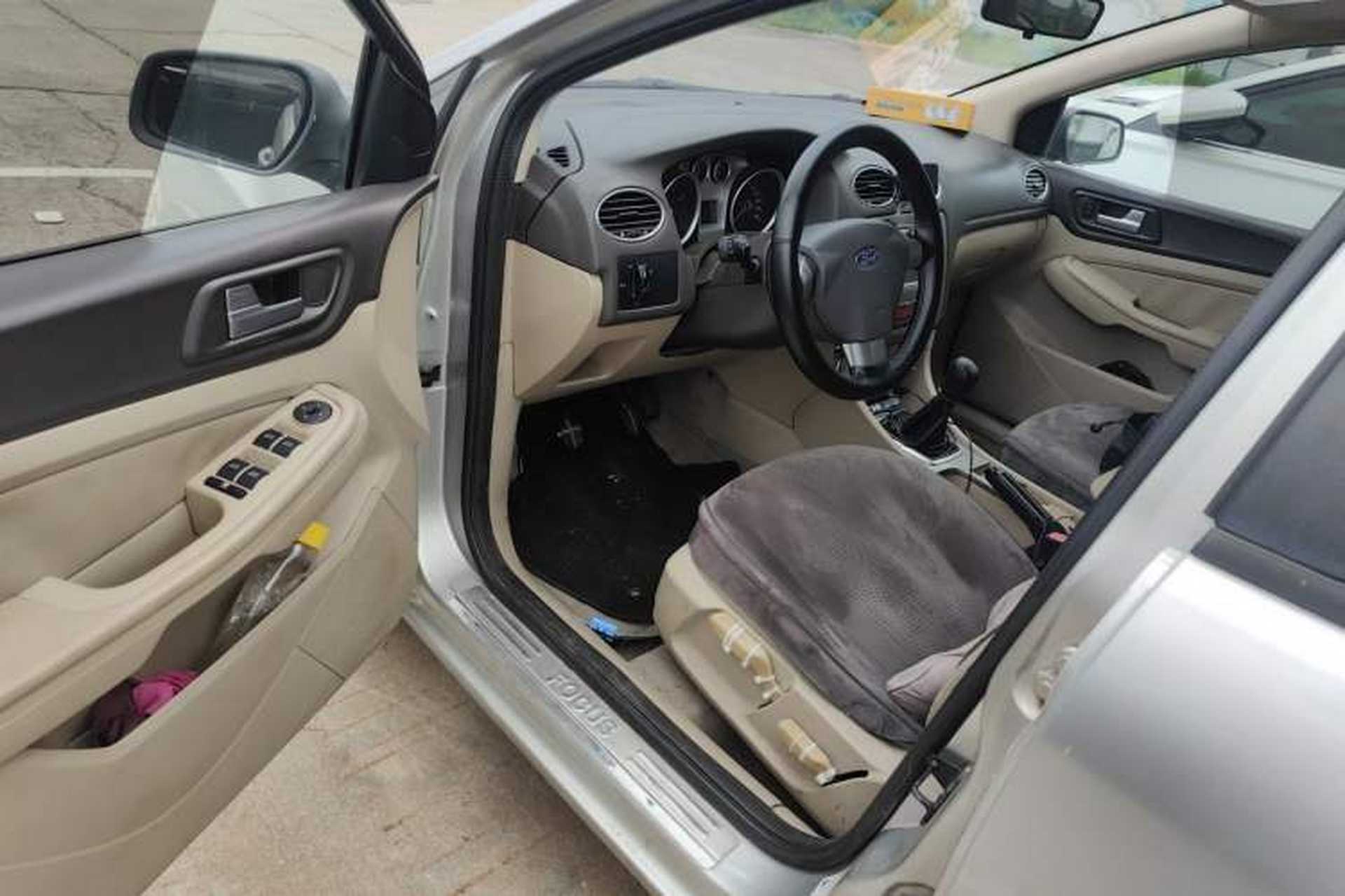 Used Ford Focus 2013 Sedan Classic 1.8L Manual Fashion Edition Driver Seat
