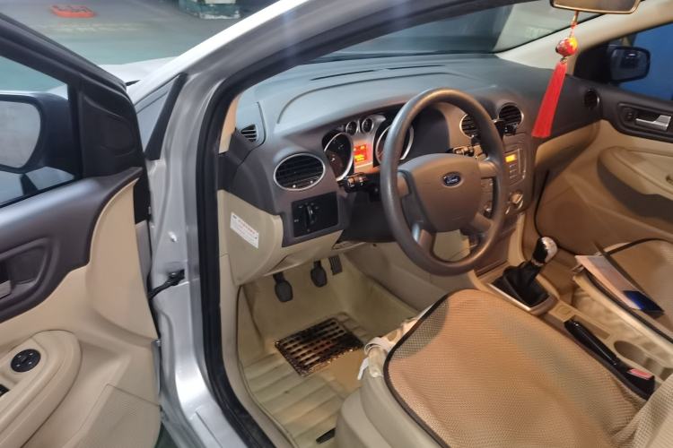 Used Ford Focus 2013 Sedan Classic 1.8L Manual Base Model Driver Seat