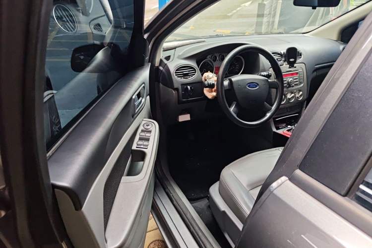 Used Ford Focus 2013 Hatchback Classic 1.8L Manual Base Model Driver Seat