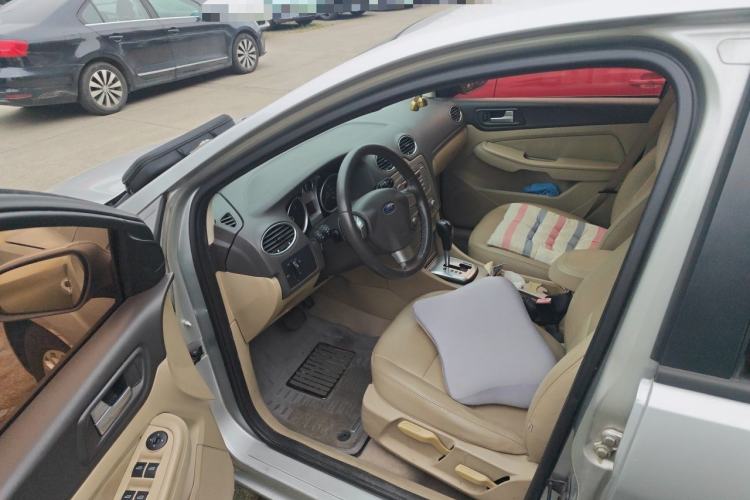 Used Ford Focus 2013 Sedan Classic 1.8L Automatic Fashion Edition Driver Seat